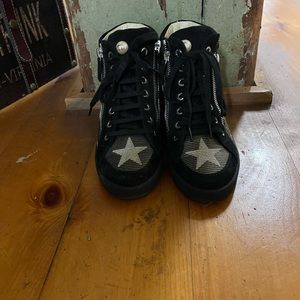 CHANEL Black HighTop ZipUp Stars Trainers Sz 35.5